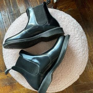 New Dr martens Chelsea boots size 5